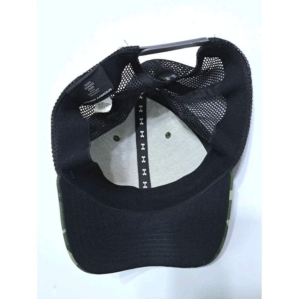 Under Armour Hunting Hat Youth Size Snapback Green Black Trucker Mesh Camo Cap